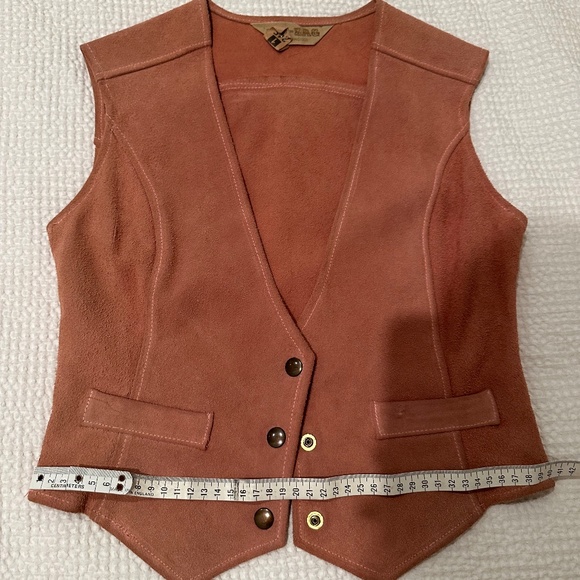 Vintage Pink Suede Vest - Picture 6 of 7
